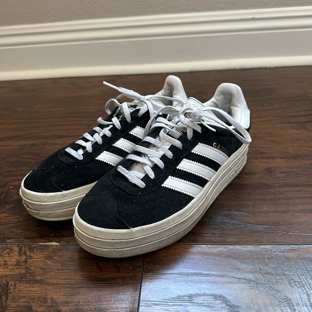 Adidas Gazelle Women's Black and White Sneakers - Picture 2 of 4